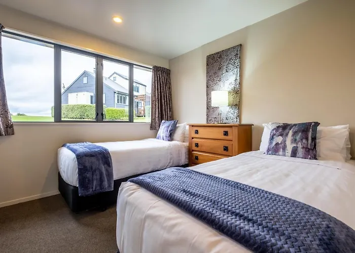 *** Lake Villa 461 ***